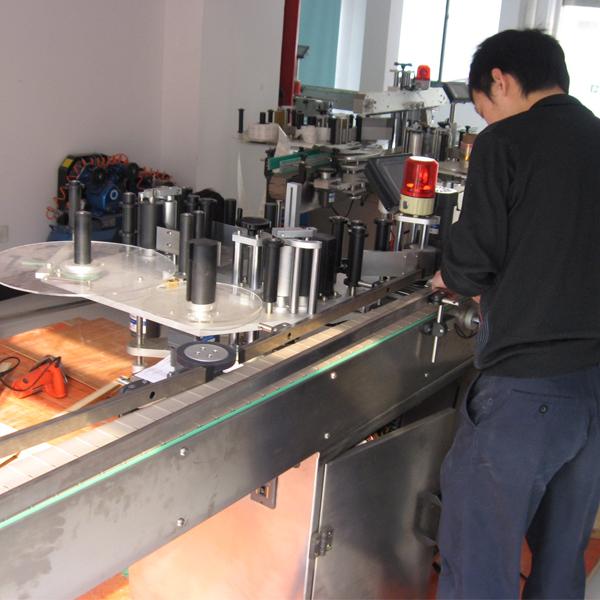 Automatyczna maszyna do etykietowania Siemens PLC z separatorem do butelek na wodę