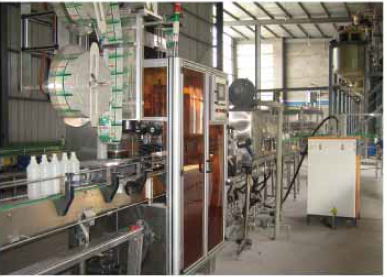 Wodoodporna i odporna na rdzę maszyna do etykiet termokurczliwych do butelek z PVC i PET