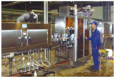 Wodoodporna i odporna na rdzę maszyna do etykiet termokurczliwych do butelek z PVC i PET