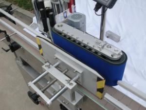 Automatyczna maszyna do etykietowania okrągłych butelek do niewysychającego kleju, drewniana skrzynka / maszyna do etykietowania opakowań eksportowych do CE