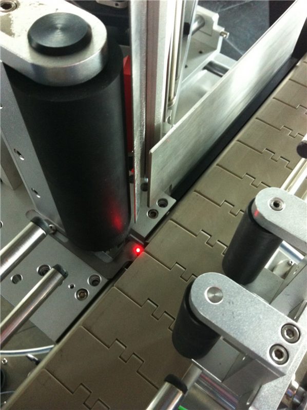 Sok jabłkowy / pomarańczowy / winogronowy Okrągła naklejka na butelkę Maszyna do etykietowania Napoje