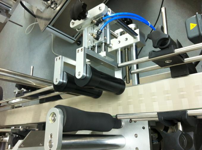 Samoprzylepna maszyna do etykietowania szklanych butelek, maszyna do etykietowania szklanych słoików