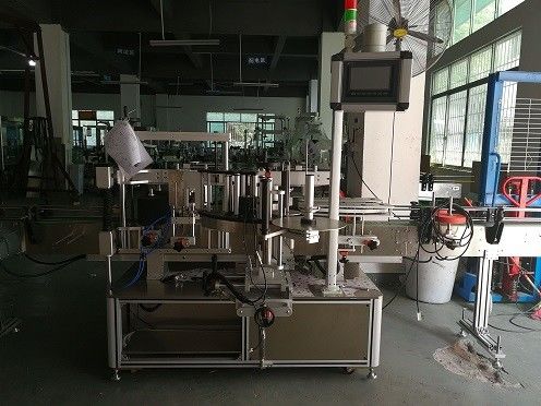Chiny Dwustronnie plastikowa maszyna do etykietowania butelek / automatyczny dostawca etykiet do butelek