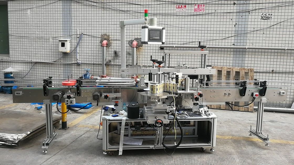 Automatyczna samoprzylepna maszyna do etykietowania butelek kwadratowych dwustronnie